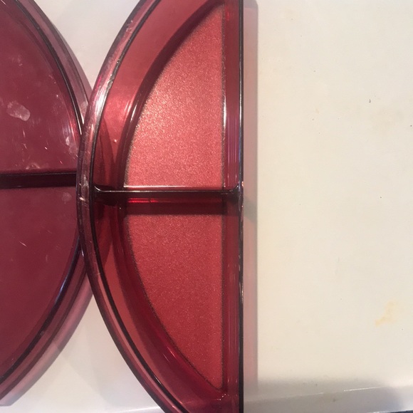 Tupperware Acrylic Divided Dish with Lid - Picture 7 of 9